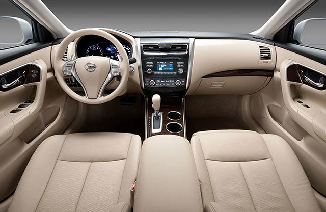 Nissan Altima interior