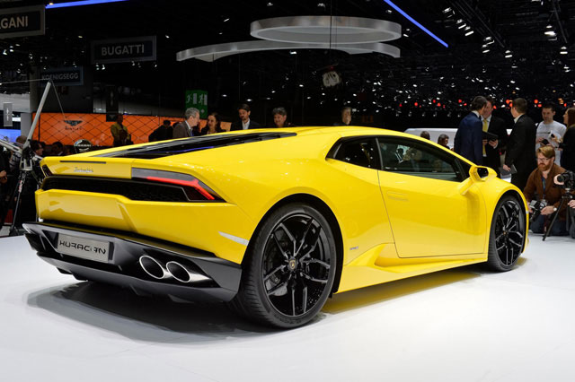 Lamborghini Huracan rear