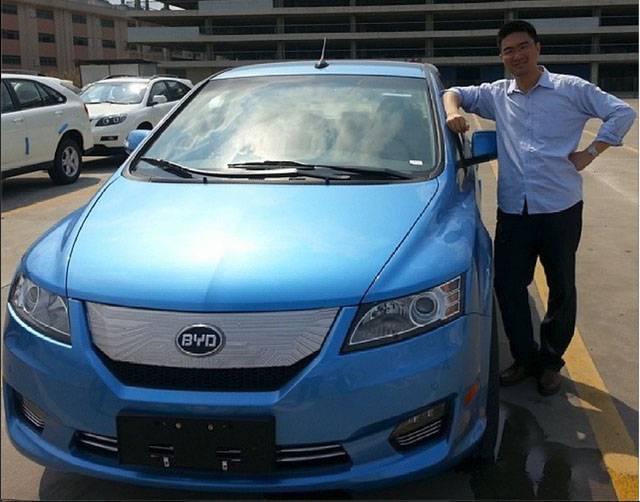 BYD e6 selfie