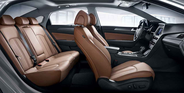 The interior of the 2015 Hyundai Sonata