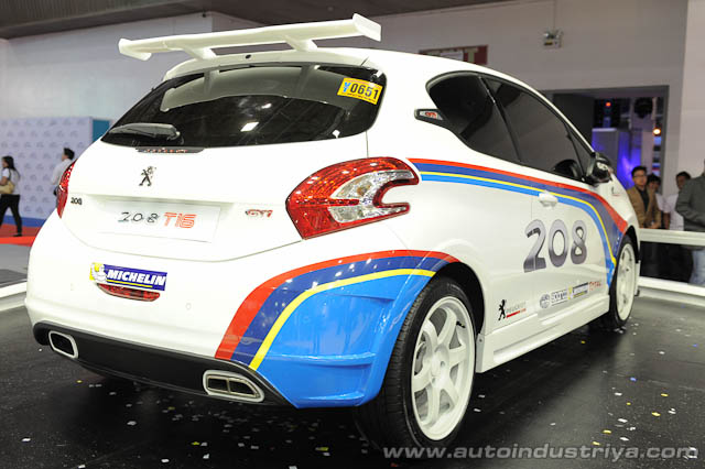The rear of the Peugeot 208 T16 R2
