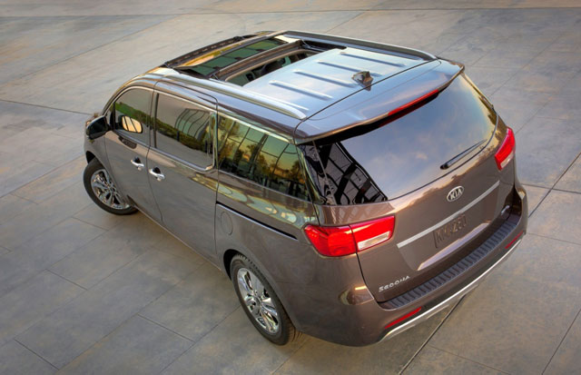 The rear of the new Kia Carnival