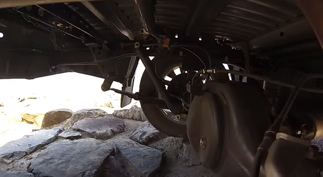 Nissan Navara underbody