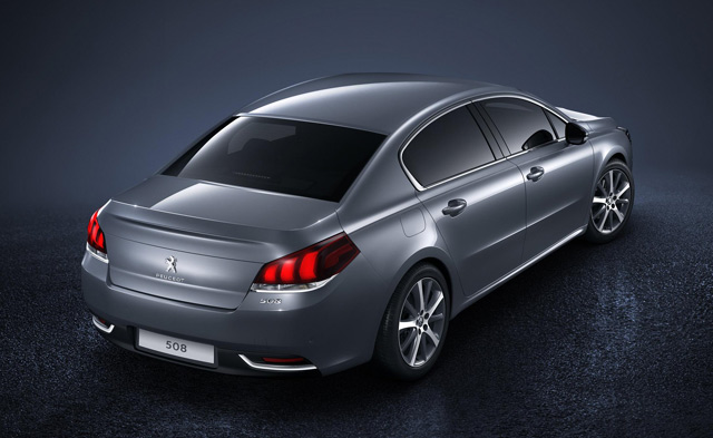 The rear of the 2015 Peugeot 508