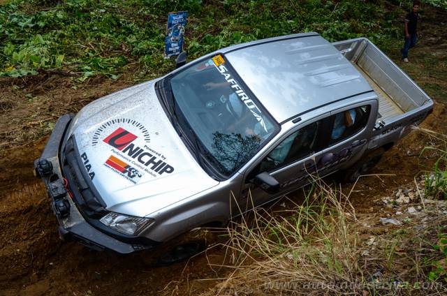 Isuzu D-Max sideways