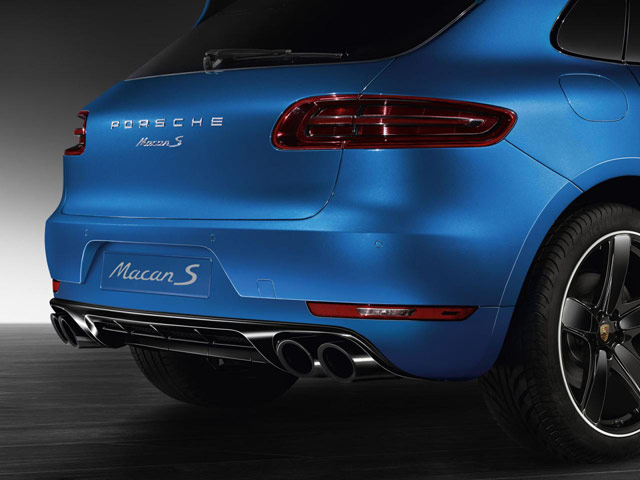 Rear end of the Porsche Macan with Sport Design