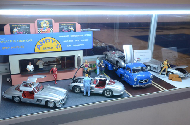 Die-cast scale model
