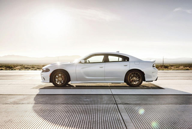 Side profile of the Charger SRT Hellcat