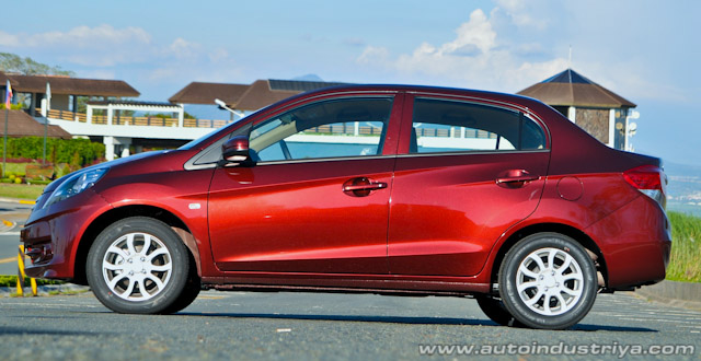 Honda Brio Amaze Side shot