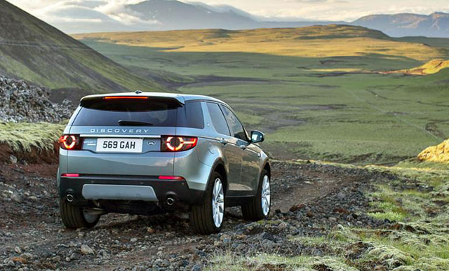 Rear shot of the 2015 Land Rover Discovery Sport