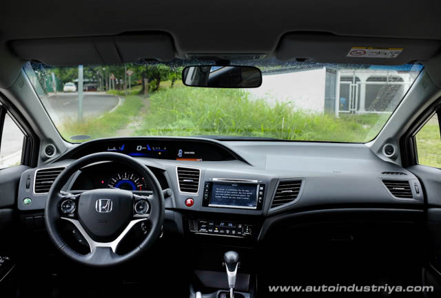 The Interior of the 2014 Honda Civic Mugen FB