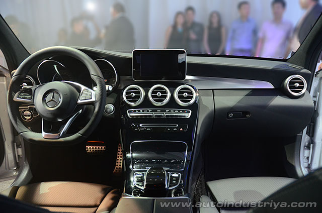 C200 AMG interior
