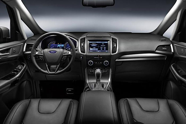 The interior of the 2015 Ford S-MAX