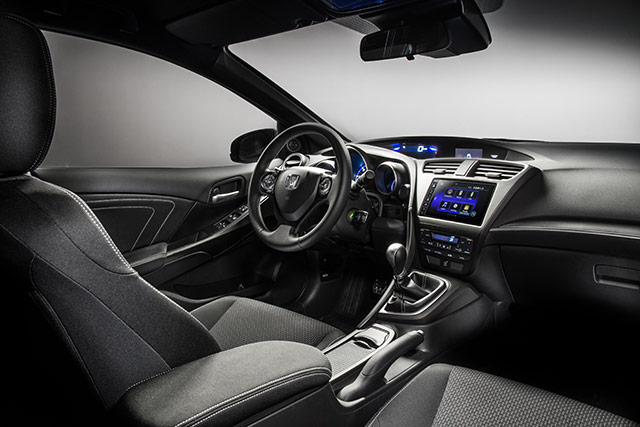 The interior of the 2015 Honda Civic