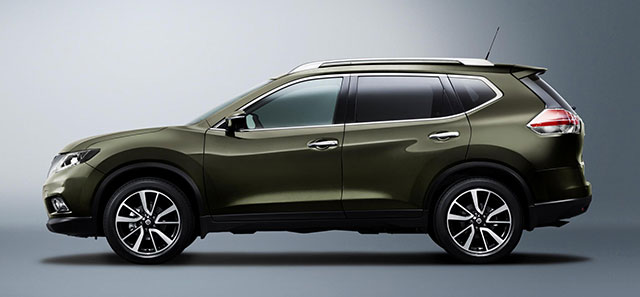 Nissan X-Trail side