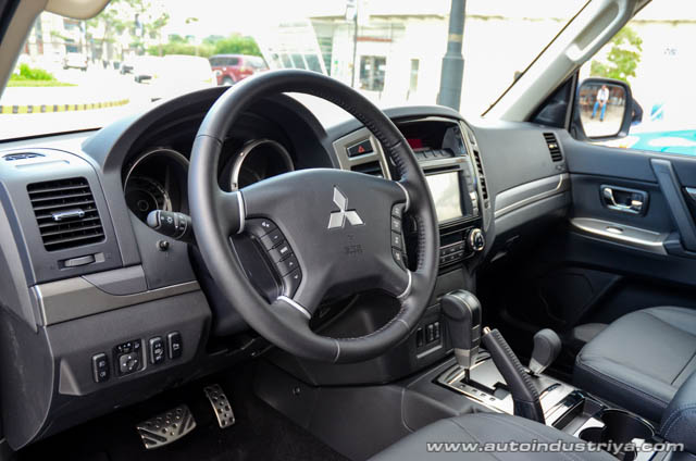 The interior of the 2015 Pajero