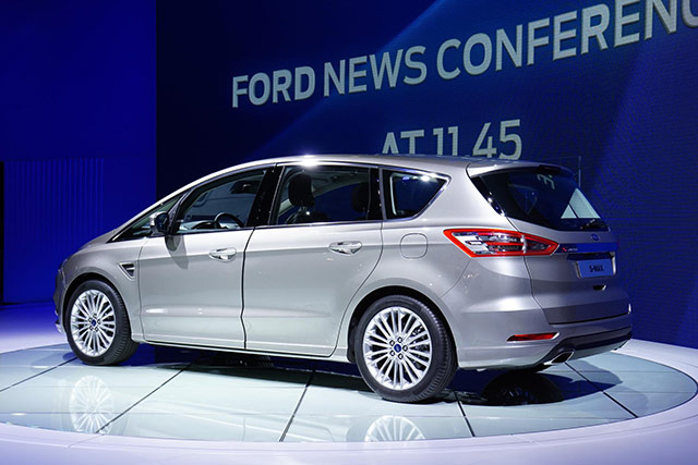 The rear of the 2015 Ford S-MAX