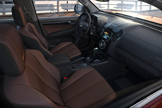 The interior of the Chevrolet S10 High Country
