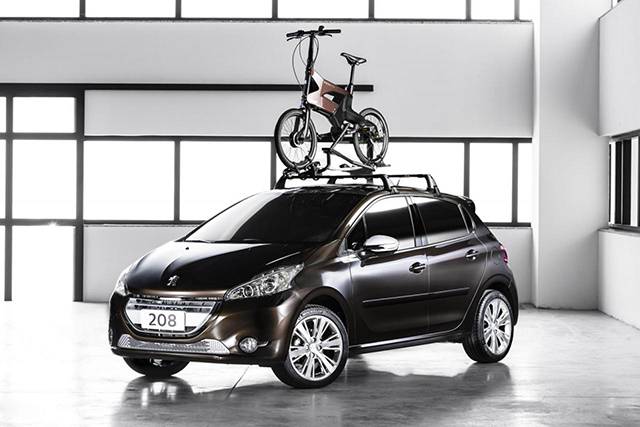 The 208 Urb with the AE21 electric bike