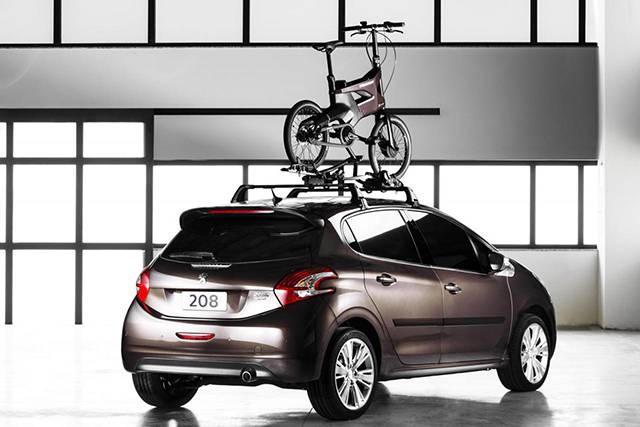 The rear and side of the Peugeot 208 Urb