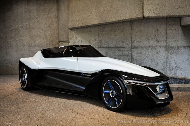 Nissan Bladeglider Concept