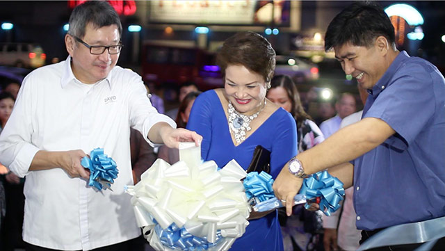 (Left) David Coyukiat &ndash; Chairman and President Pilipinas Taj Autogroup and (Middle) Carmen P. San Juan &ndash; SVP and Treasurer ESJAY Auto Group