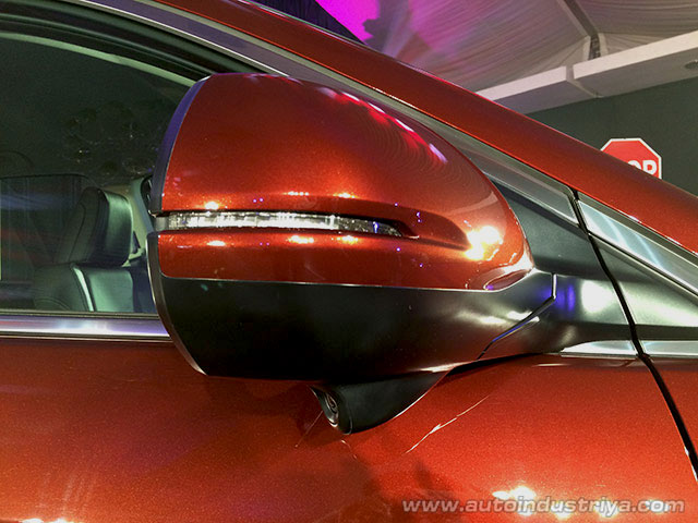 The Lane Watch feature of the 2015 Honda CR-V