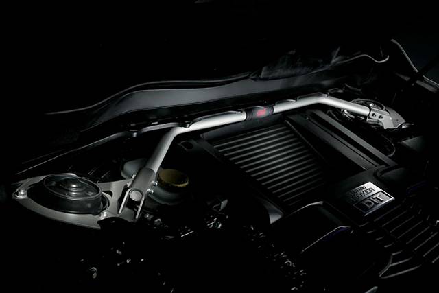 The engine bay of the Forester tS fitted with a tower bar