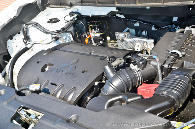2015 Mitsubishi ASX engine