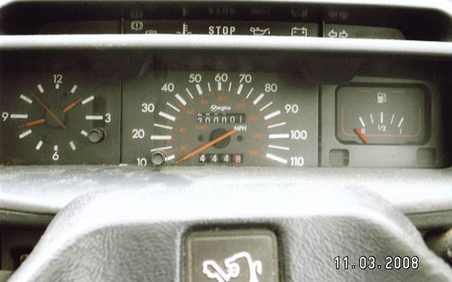 The interior of the Peugeot 205