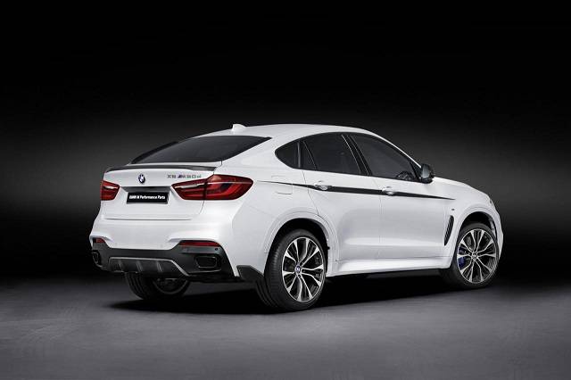 The rear of the BMW X6