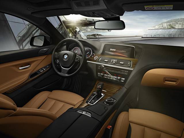 The interior of the 2015 BMW 6-Series