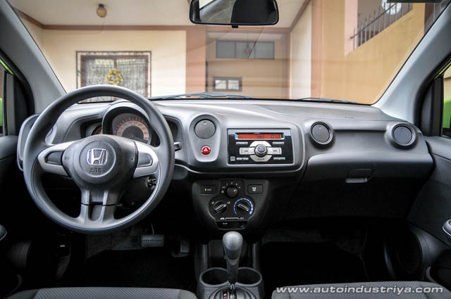 2014 Honda Brio 1.3S dashboard