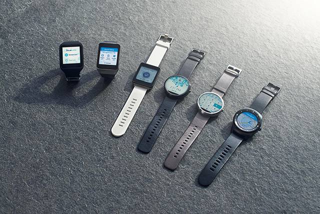 The choice of smartwatches available for the BlueLink