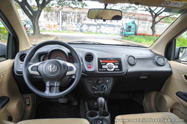 2015 Honda Brio Amaze 1.3S dashboard shot
