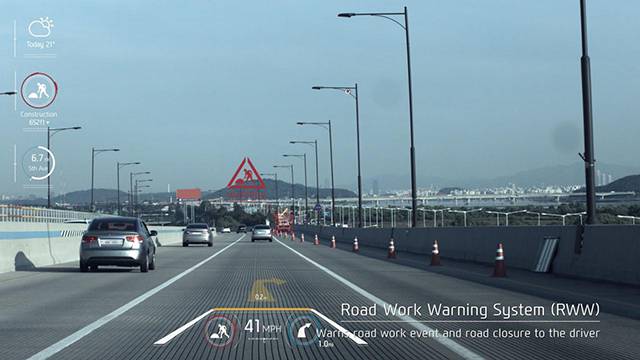 Another view of the Hyundai HUD