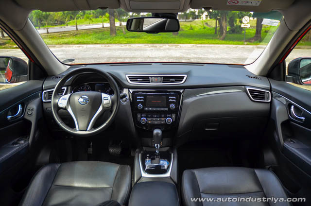 2015 Nissan Xtrail dashboard shot