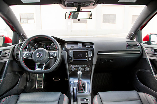 The interior of the 2015 Volkswagen Golf GTI