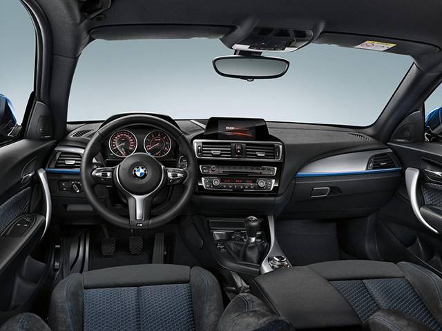The interior of the BMW 1-Series