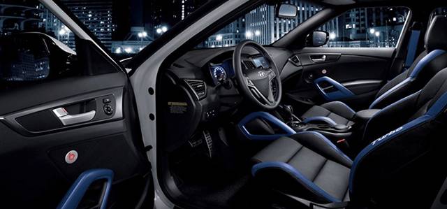 The interior of the 2015 Hyundai Veloster