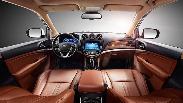 The interior of the BYD Tang hybrid SUV