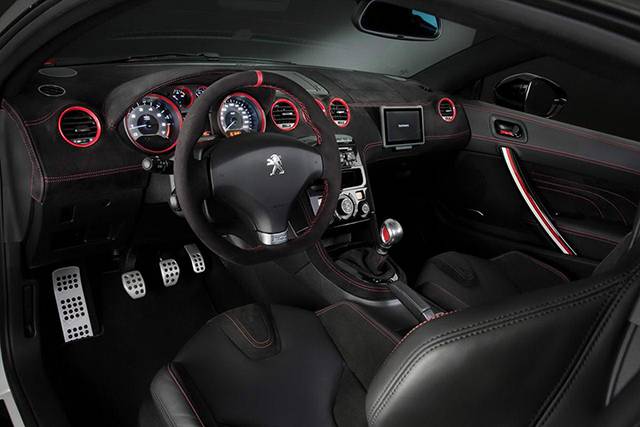 Inside the Peugeot RCZ R Bimota