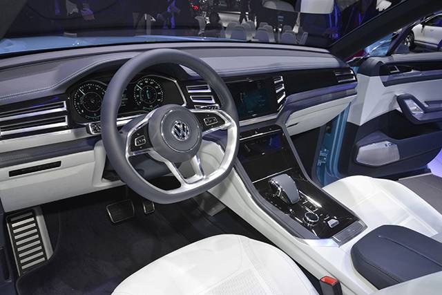 The interior of the VW Cross Coupe GTE