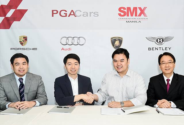 PGA Cars and SMX contract signing