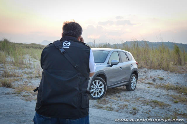A participant applying the things we learned during the automotive workshop