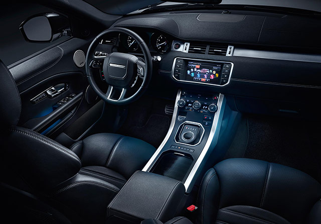 Interior of the 2016 Range Rover Evoque