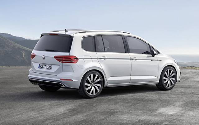 The rear and side of the 2015 Volkswagen Touran