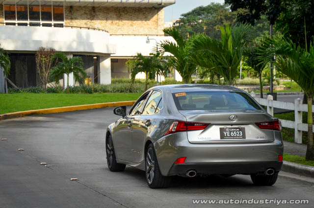 2014 Lexus IS 350 F-Sport rear shot