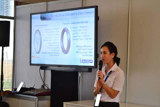 Michelin explaining about their efficient tires