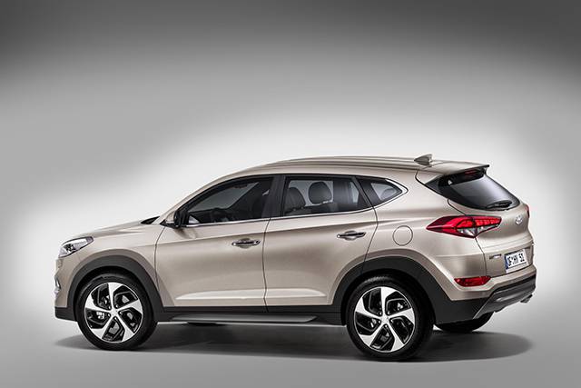 The side and rear of the 2015 Hyundai Tuscon